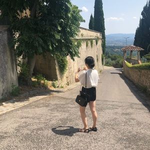 Meet your Posher, Caroline